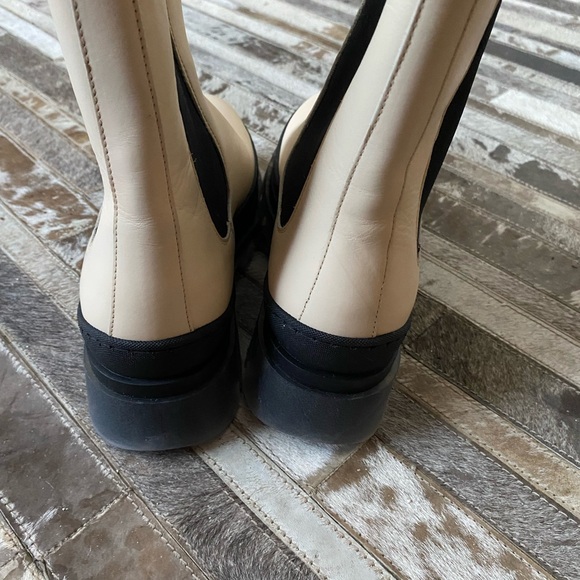 SOLD Cute off white boots. Nwt size 41 - Picture 2 of 5